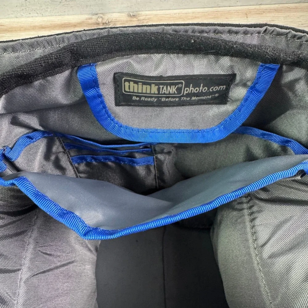 Think Tank Retrospective 7 Black Canvas Camera Messenger Bag Shoulder Strap